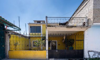 Venta de casa en Cda. San Juan Xochimilco con 3 recámaras