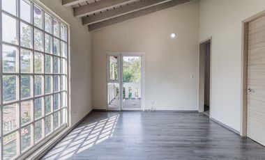 TOTALMENTE REMODELADA, FRACCIONAMIENTO CON VIGILANCIA