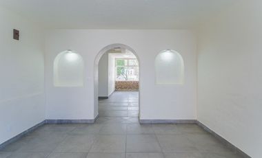 TOTALMENTE REMODELADA, FRACCIONAMIENTO CON VIGILANCIA