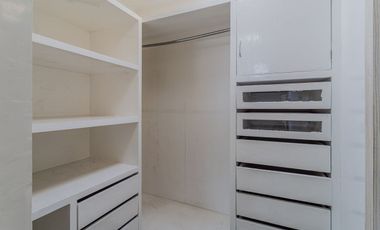 TOTALMENTE REMODELADA, FRACCIONAMIENTO CON VIGILANCIA