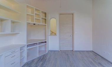 TOTALMENTE REMODELADA, FRACCIONAMIENTO CON VIGILANCIA