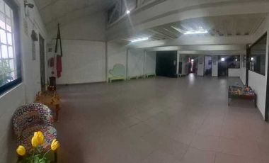 VENDO ACTUAL KINDER EN OCCIPACO PARA OFICINAS.