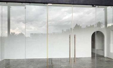 LOCAL PLANTA ALTA VENTA EL CAMPANARIO QUERETARO