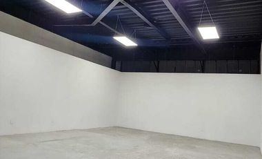 LOCAL PLANTA ALTA VENTA EL CAMPANARIO QUERETARO