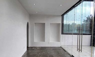 LOCAL PLANTA ALTA VENTA EL CAMPANARIO QUERETARO