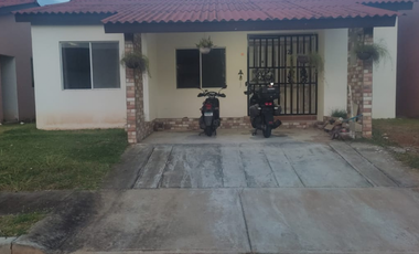 LA CHORRERA / ARBOLEDAS / LOS ROBLES / 252M / 3 HABITACION / TERRAZA