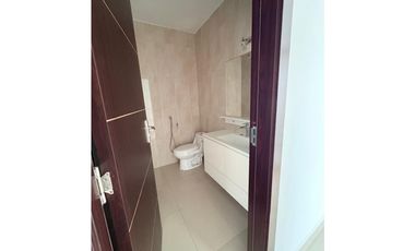 Alquilo PH Top Towers Costa del Este