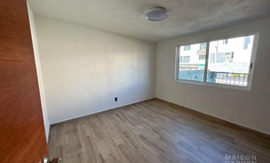 Estrena casa en venta en Lomas Verdes 4a sección, con acceso controlado