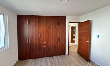 Estrena casa en venta en Lomas Verdes 4a sección, con acceso controlado