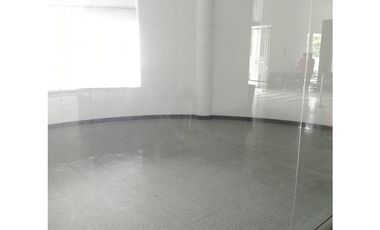 ARRIENDO OFICINA  EN LA AV EL POBLADO