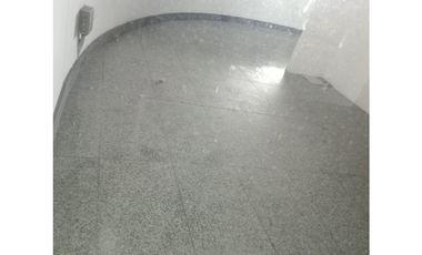 ARRIENDO OFICINA  EN LA AV EL POBLADO