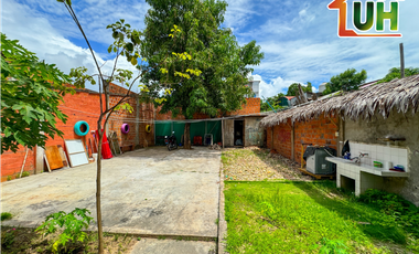 00693 - VENDO CASA 2 PISOS EN ZONA CENTRICA DE PUCALLPA - AT. 367 M2