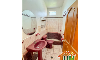 00693 - VENDO CASA 2 PISOS EN ZONA CENTRICA DE PUCALLPA - AT. 367 M2