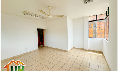 00693 - VENDO CASA 2 PISOS EN ZONA CENTRICA DE PUCALLPA - AT. 367 M2