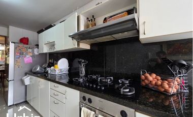 Se Vende Casa de 197 m² con Terraza y 3 pisos en Gratamira