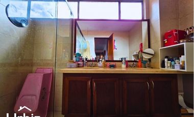 Se Vende Casa de 197 m² con Terraza y 3 pisos en Gratamira