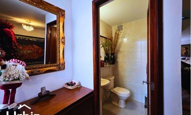 Se Vende Casa de 197 m² con Terraza y 3 pisos en Gratamira