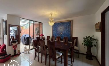 Se Vende Casa de 197 m² con Terraza y 3 pisos en Gratamira