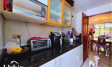 Se Vende Casa de 197 m² con Terraza y 3 pisos en Gratamira