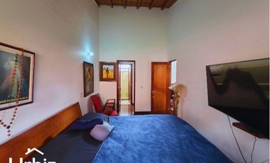 Se Vende Casa de 197 m² con Terraza y 3 pisos en Gratamira