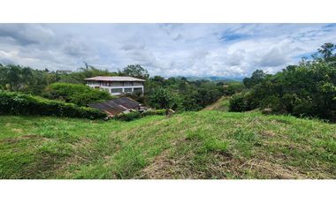 LOTE EN COMBIAMUY BUEN PRECIO