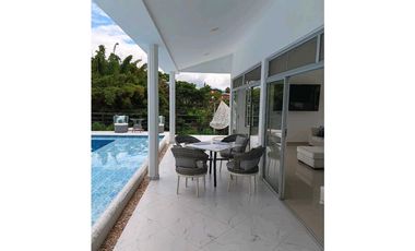 En venta amplia y hermosa casa