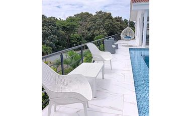 En venta amplia y hermosa casa