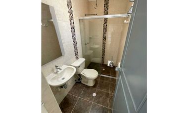 Se vende casa en excelente sector central