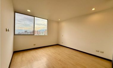 Apartamento cerca al CC Santa Fé para la venta, piso 20
