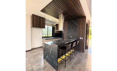 SE ARRIENDA, CASA FINCA EN COPACABANA