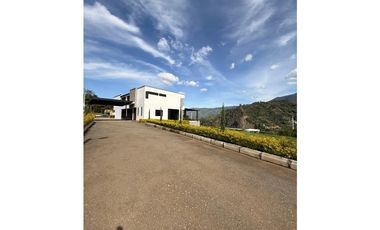 SE ARRIENDA, CASA FINCA EN COPACABANA