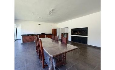 Casa quinta en Barrio Los Bosquecitos en Brandsen