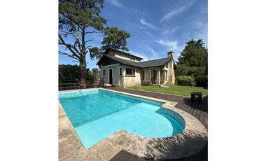 VENTA / CASA 4 AMBIENTES CON GAS NATURAL / SIERRA DE LOS PADRES