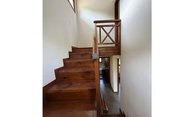 VENTA / CASA 4 AMBIENTES CON GAS NATURAL / SIERRA DE LOS PADRES