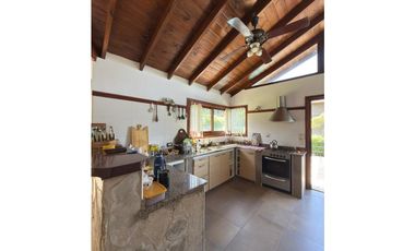 VENTA / CASA 4 AMBIENTES CON GAS NATURAL / SIERRA DE LOS PADRES