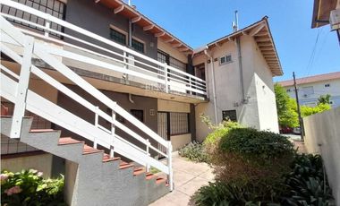 EXCELENTE DEPARTAMENTO DE 2 AMBIENTES, TODOS LOS SERVICIOS