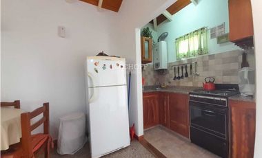 EXCELENTE DEPARTAMENTO DE 2 AMBIENTES, TODOS LOS SERVICIOS