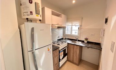 1 ambiente a la calle en el centro de la ciudad