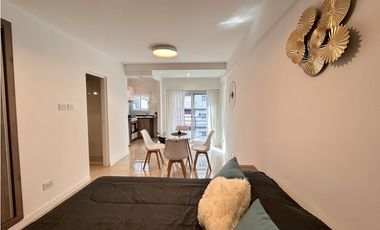 1 ambiente a la calle en el centro de la ciudad