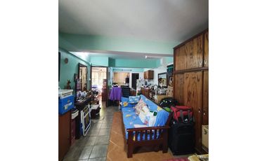 CASA SIN PATIO ZONA LAVALLE Y CENTENARIO