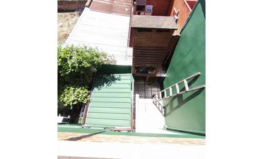 CASA SIN PATIO ZONA LAVALLE Y CENTENARIO