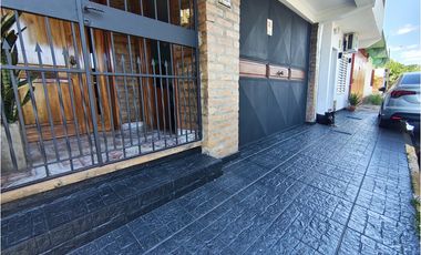 CASA SIN PATIO ZONA LAVALLE Y CENTENARIO