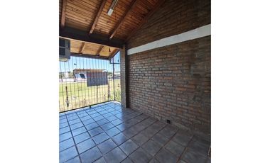 CASA SIN PATIO ZONA LAVALLE Y CENTENARIO