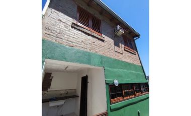 CASA SIN PATIO ZONA LAVALLE Y CENTENARIO