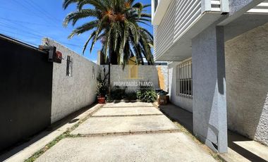 QUILPUE CASA REMODELADA EN VENTA 4D 3B CON PISCINA