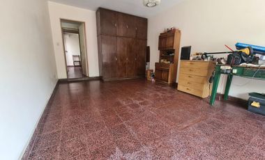 PH 2 ambientes (posible 3) con Garaje en Ballester