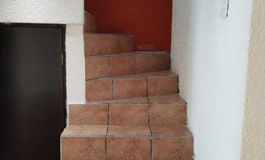 RENTO CASA GEMELA AMPLIADA EN CUMBRES DEL VALLE, TLALNEPANTLA DE BAZ. EDO MEX