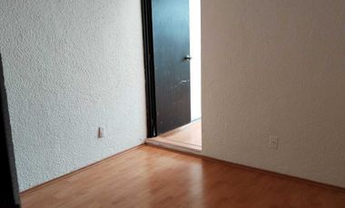 RENTO CASA GEMELA AMPLIADA EN CUMBRES DEL VALLE, TLALNEPANTLA DE BAZ. EDO MEX