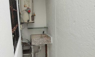 RENTO CASA GEMELA AMPLIADA EN CUMBRES DEL VALLE, TLALNEPANTLA DE BAZ. EDO MEX