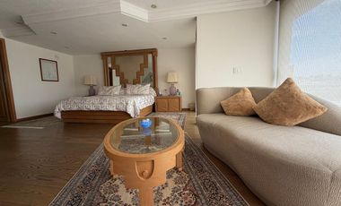 Casa en venta en Bosque de la Lomas. Bosque de Naranjos. Jardin